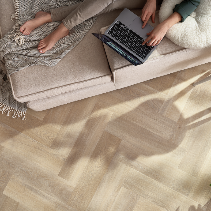 Dub Dearwood - titanium nano layer, uv vrstva, design dřeva, vzor rybí kost